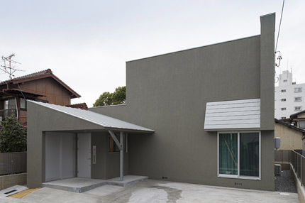 サムネイル:木村浩一 / フォルム・木村浩一建築研究所による名古屋の住宅「しとやかな家」