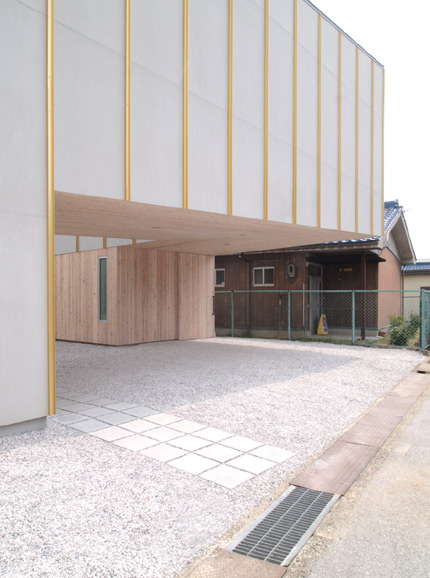サムネイル:神田篤宏+佐野もも / comma design officeによる滋賀の住宅「長浜のいえ」