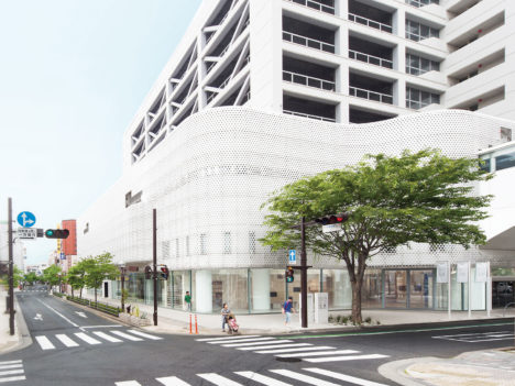 サムネイル:西澤明洋が主宰するエイトブランディングデザインによる、群馬県前橋市の「アーツ前橋」のブランディングデザイン