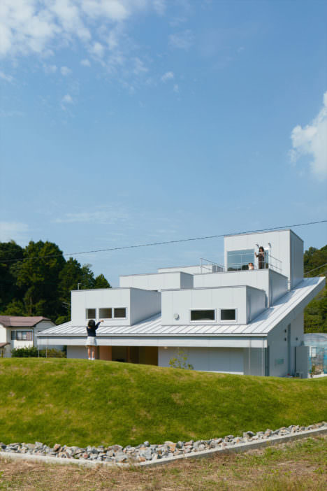 サムネイル:藤原・室 建築設計事務所による、「徳島の家」