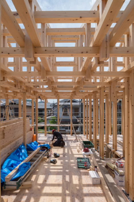 サムネイル:森田一弥建築設計事務所による、京都・左京区の「A 資料館」の現場写真など