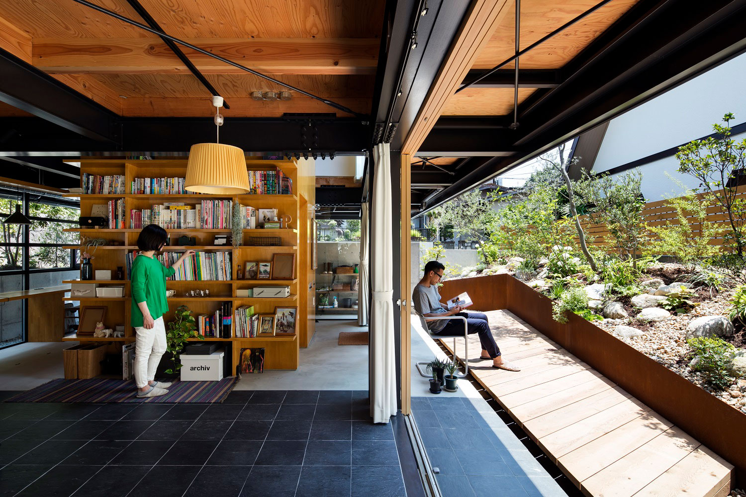 岸本貴信 / CONTAINER DESIGNによる、兵庫・宝塚市の住宅「売布山手の
