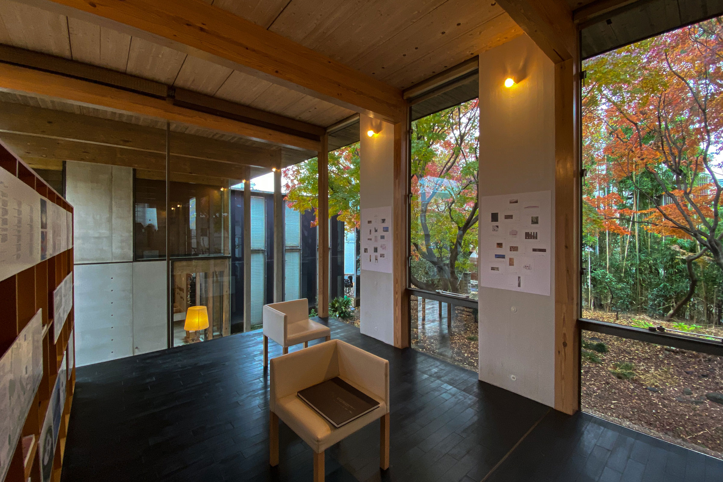 古谷誠章 / STUDIO NASCAが2001年に完成させた「ZIG HOUSE」にて開催の
