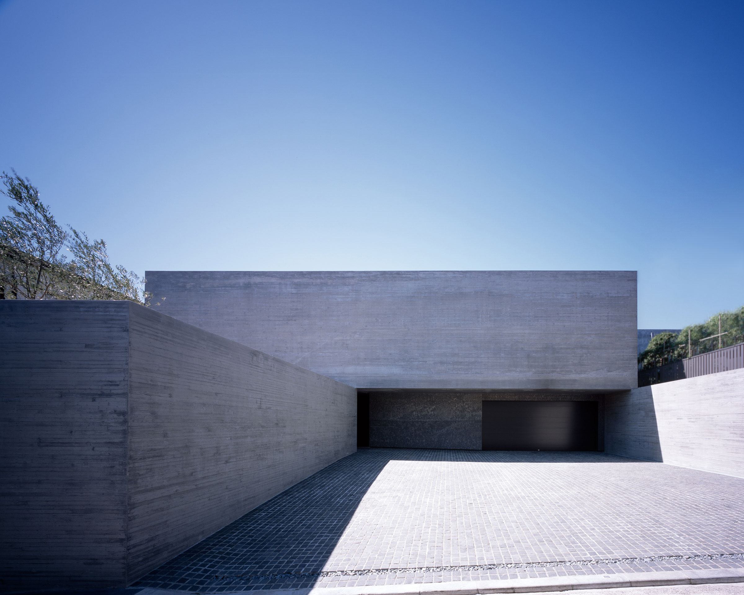 黒崎敏 / APOLLO Architects & Associatesによる、関東の住宅「ORTHO