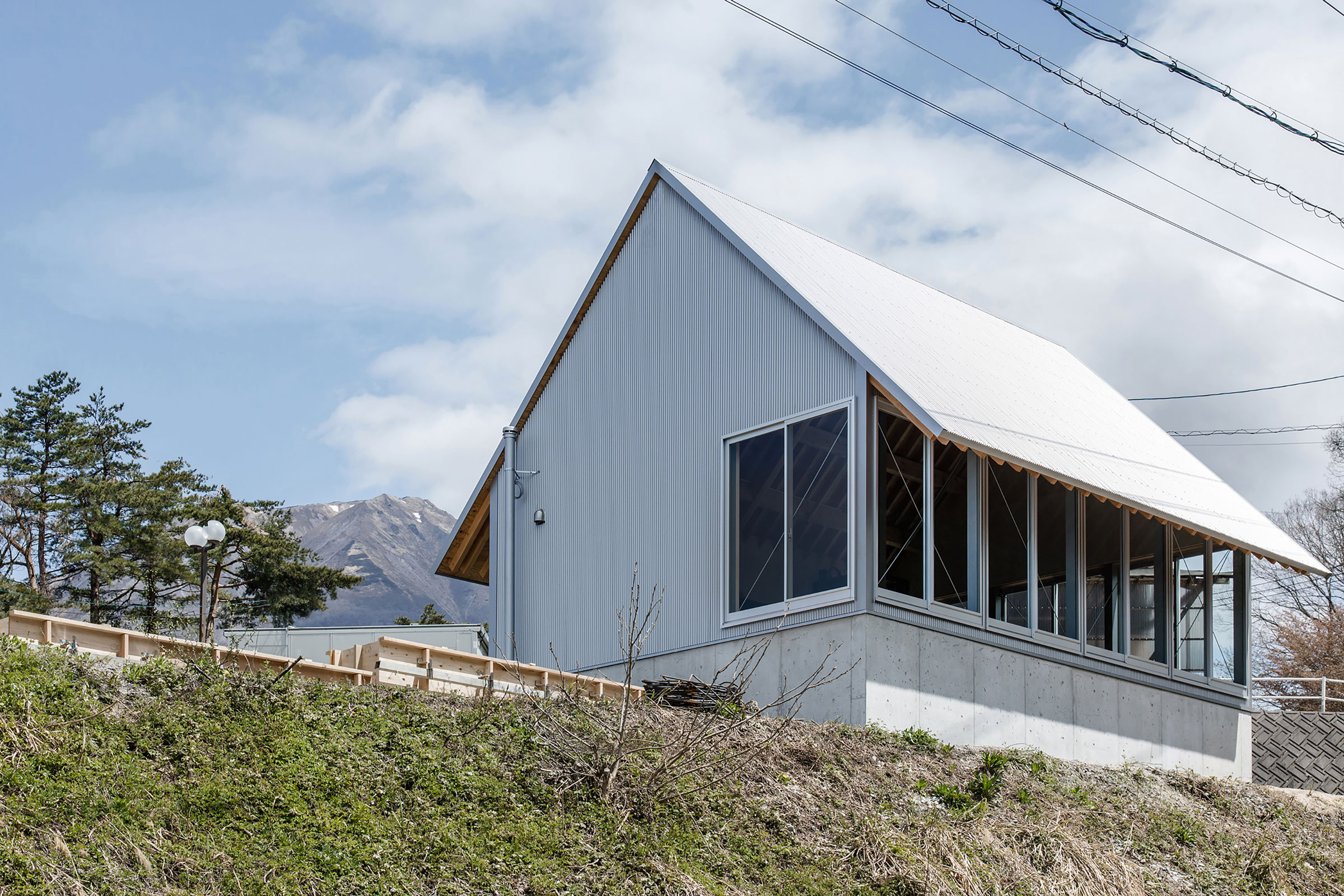 新森雄大＋ジェームス・ジャミソン / NIIMORI JAMISON ARCHITECTS