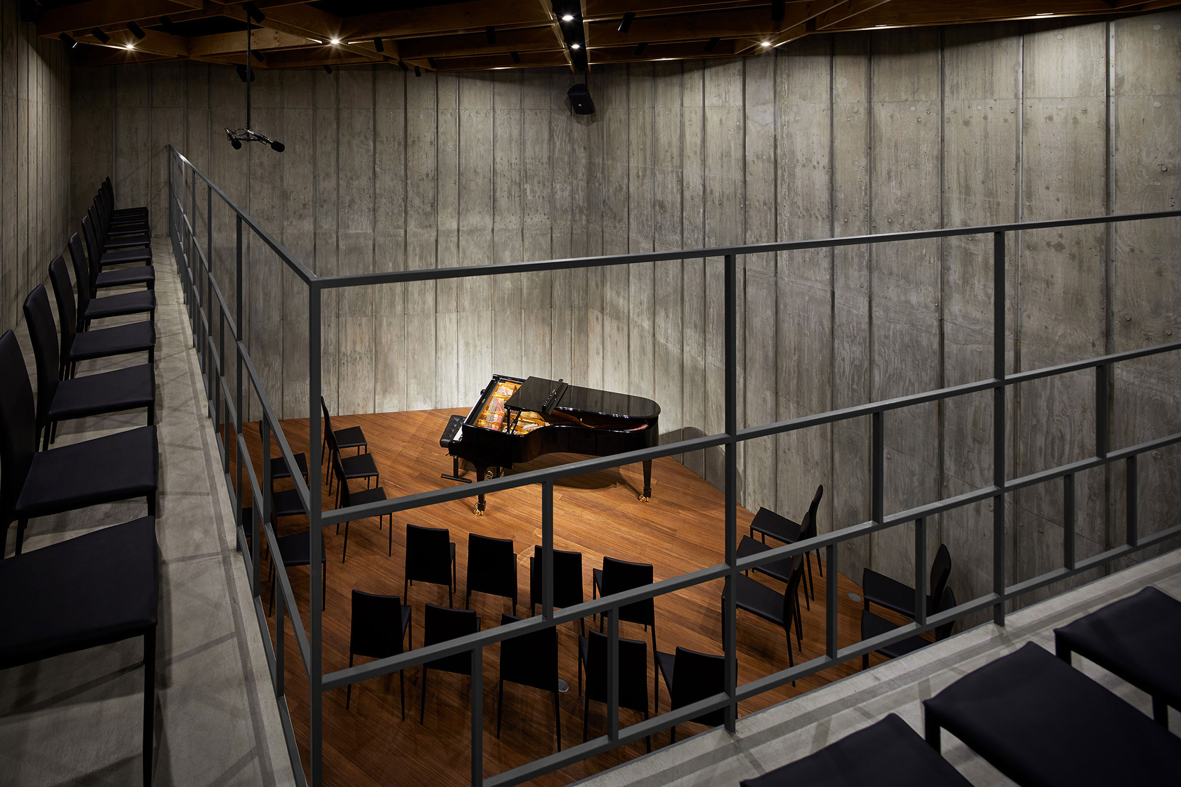 大塚亮 / Ryo Otsuka Architectsによる、東京・板橋区の会員制音楽