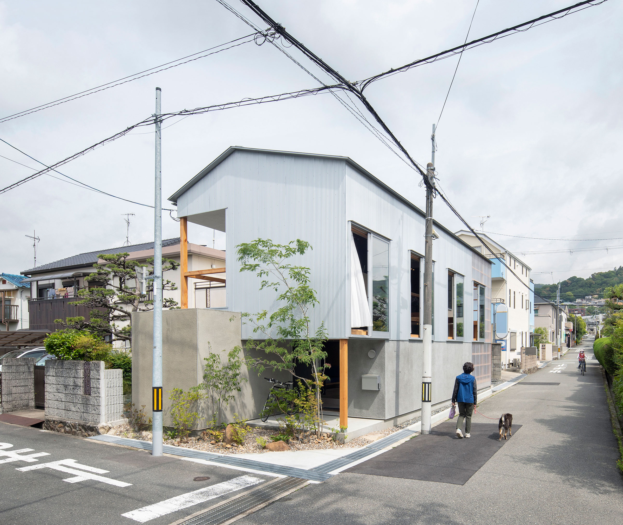 本岡一秀＋伊藤祐紀 / 本岡伊藤アーキテクツによる、大阪の住宅「箕面