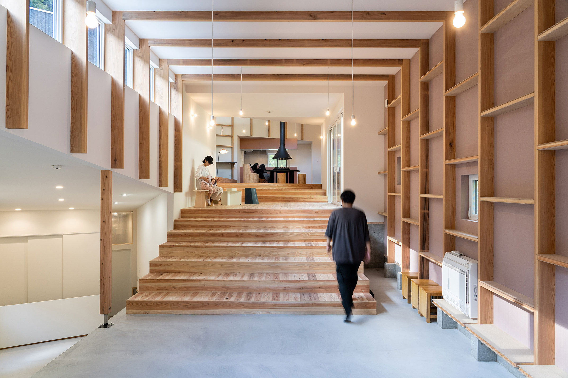 山家明 / マウンテンハウスアーキテクツによる、東京・西多摩郡の