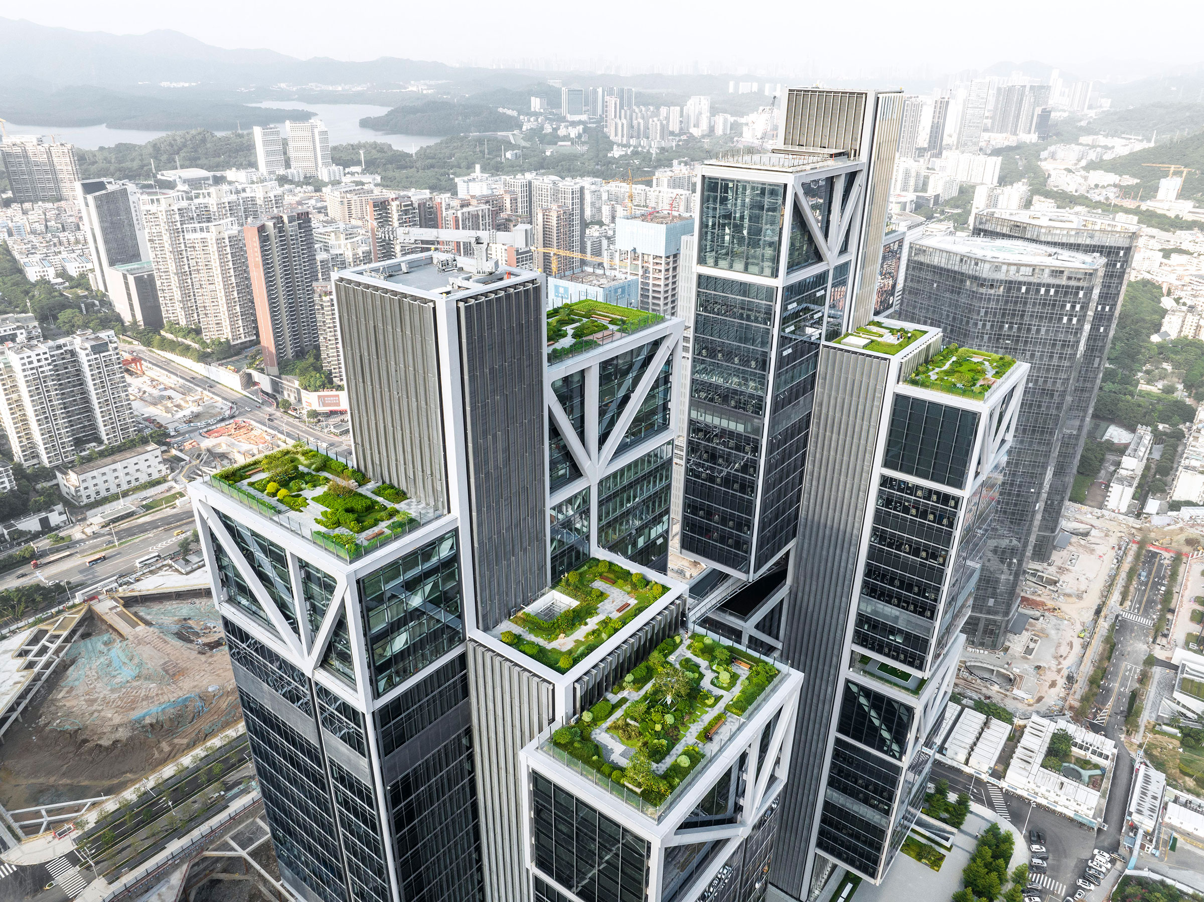 フォスター＋パートナーズによる、中国・深センの高層ビル「DJI Sky
