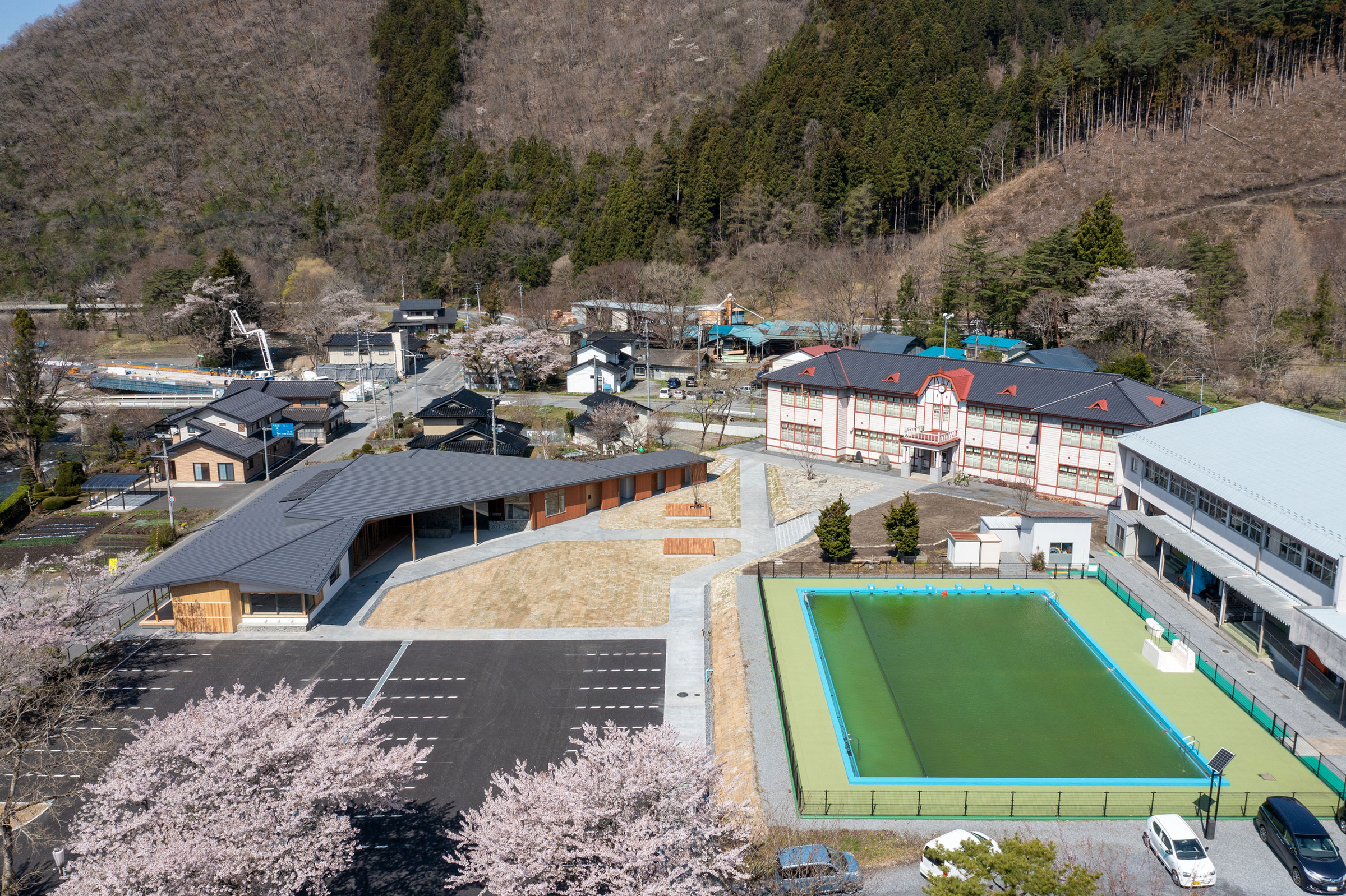 柿木佑介＋廣岡周平 / PERSIMMON HILLS architectsによる、岩手・住