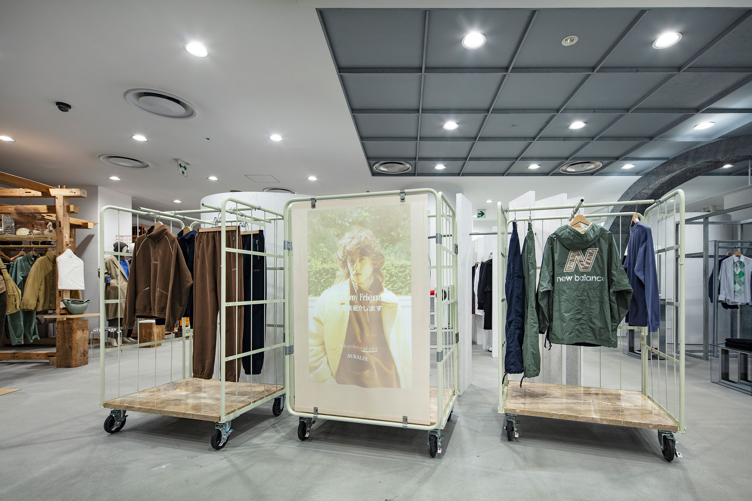 坂本拓也 / ATELIER WRITEによる、東京・中央区の「AURALEE × TDS FW23