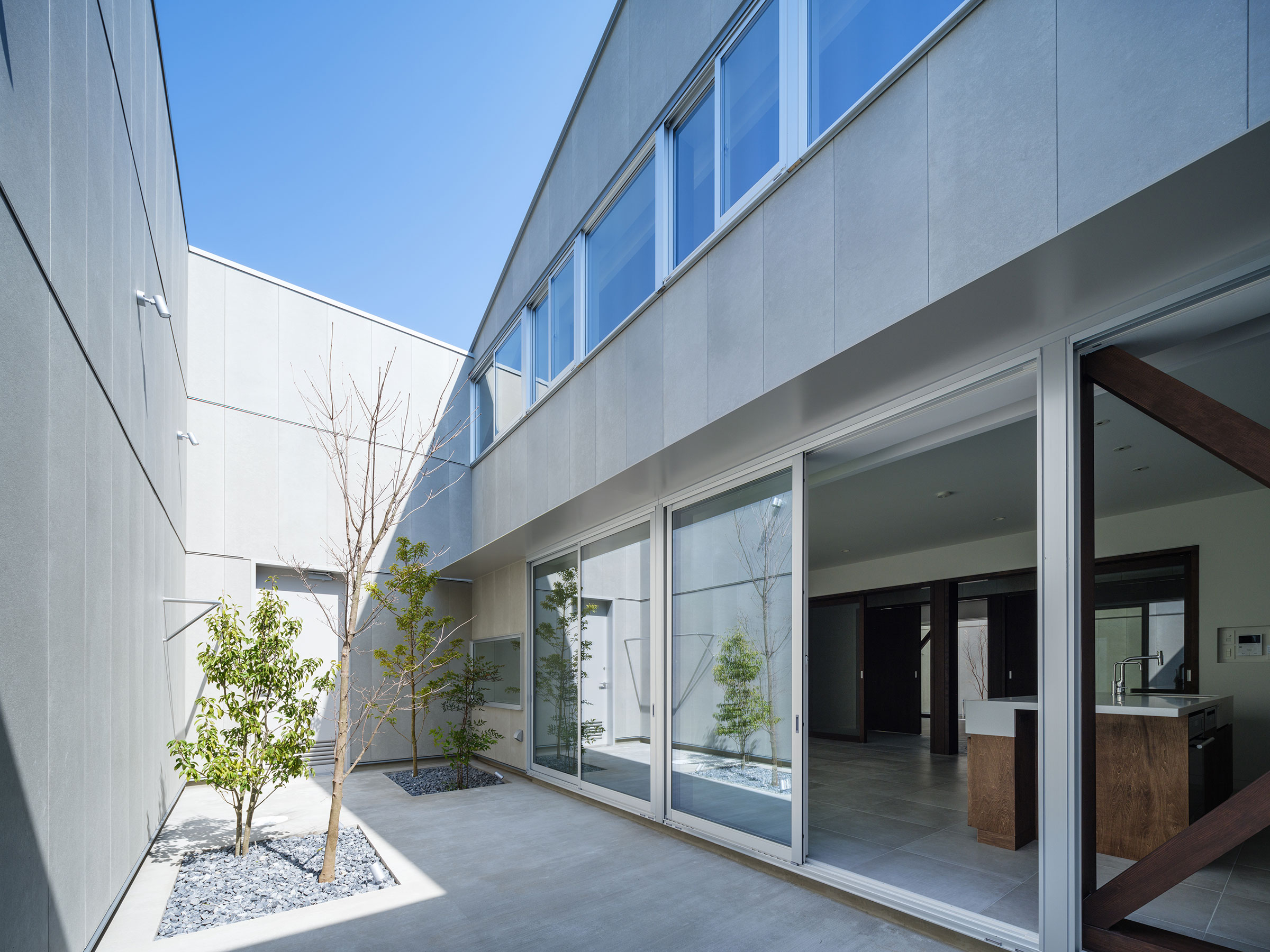 齋藤和哉建築設計事務所による、東京・世田谷区の「駒繋のハウス