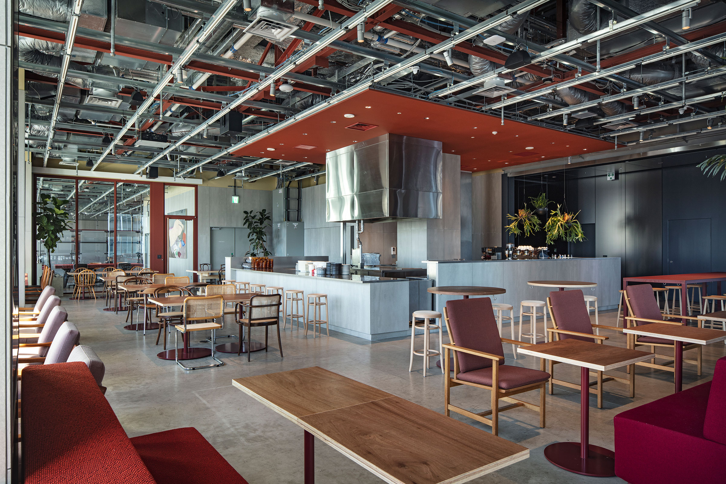 長坂常 / スキーマ建築計画による、東京・港区の「TOKYO NODE CAFE
