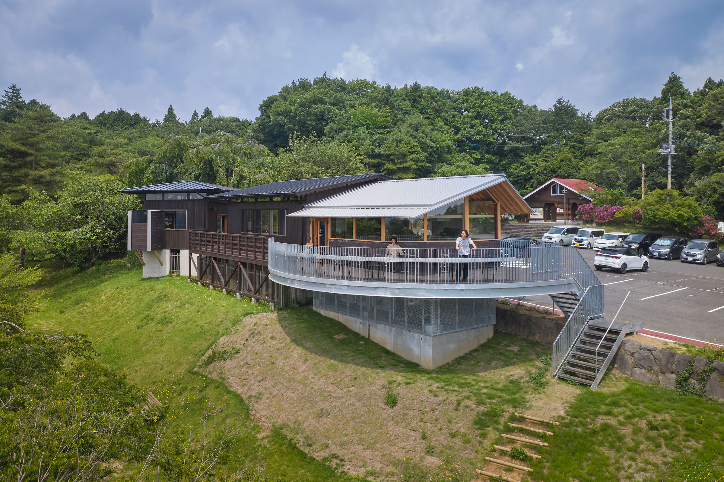 宮崎晃吉 / HAGISOによる、茨城・笠間市の「ATAGO FOREST HOUSE