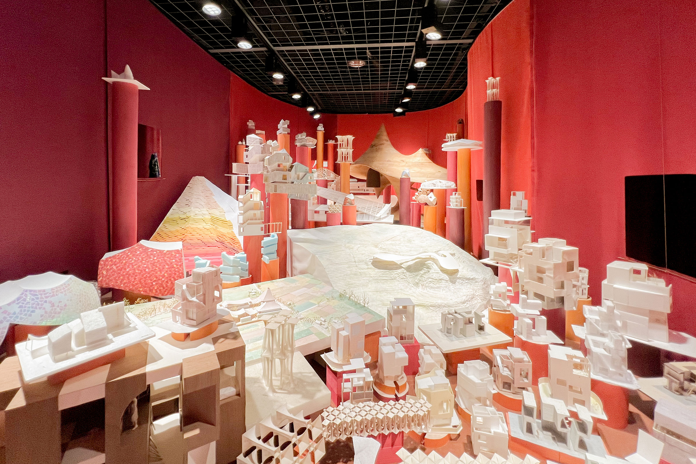 大西麻貴＋百田有希 / o+hによる、TOTOギャラリー・間での建築展「生き