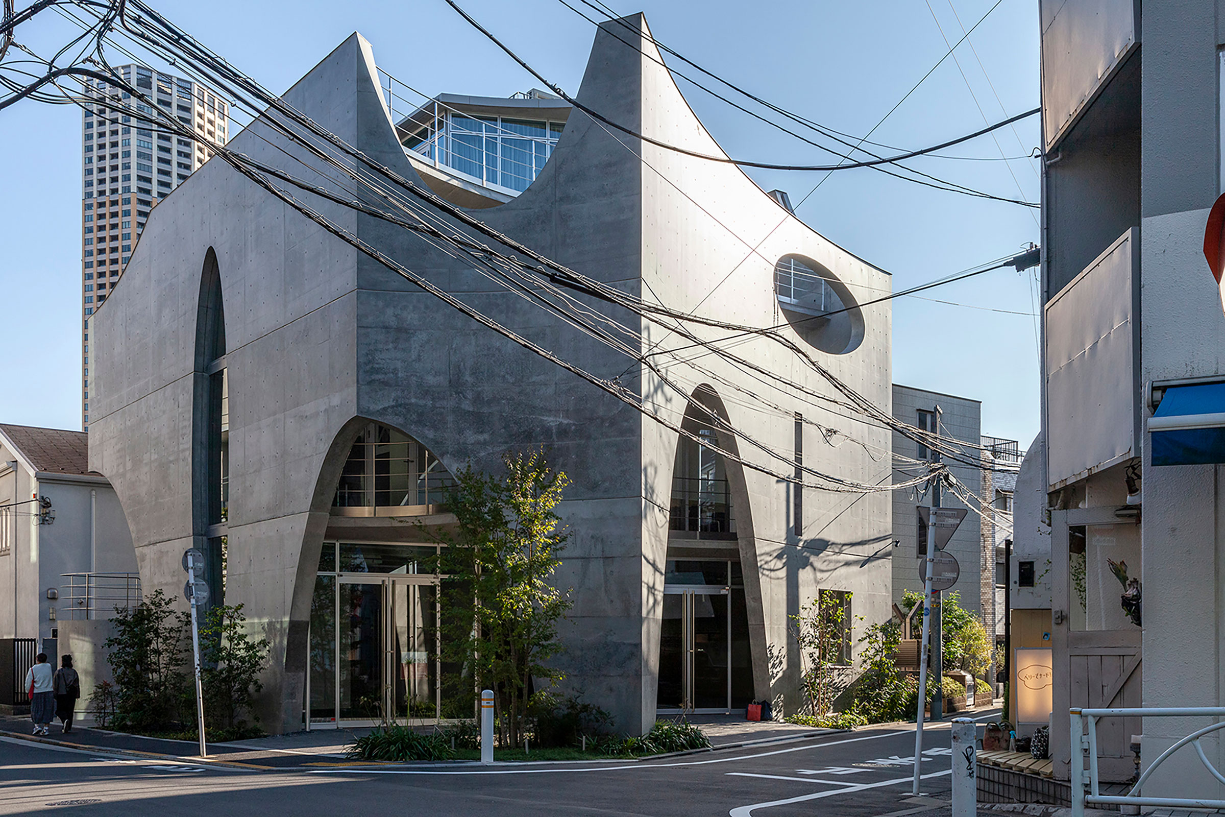 竹山聖 / 設計組織アモルフによる、東京・目黒区の「OAK BLDG II
