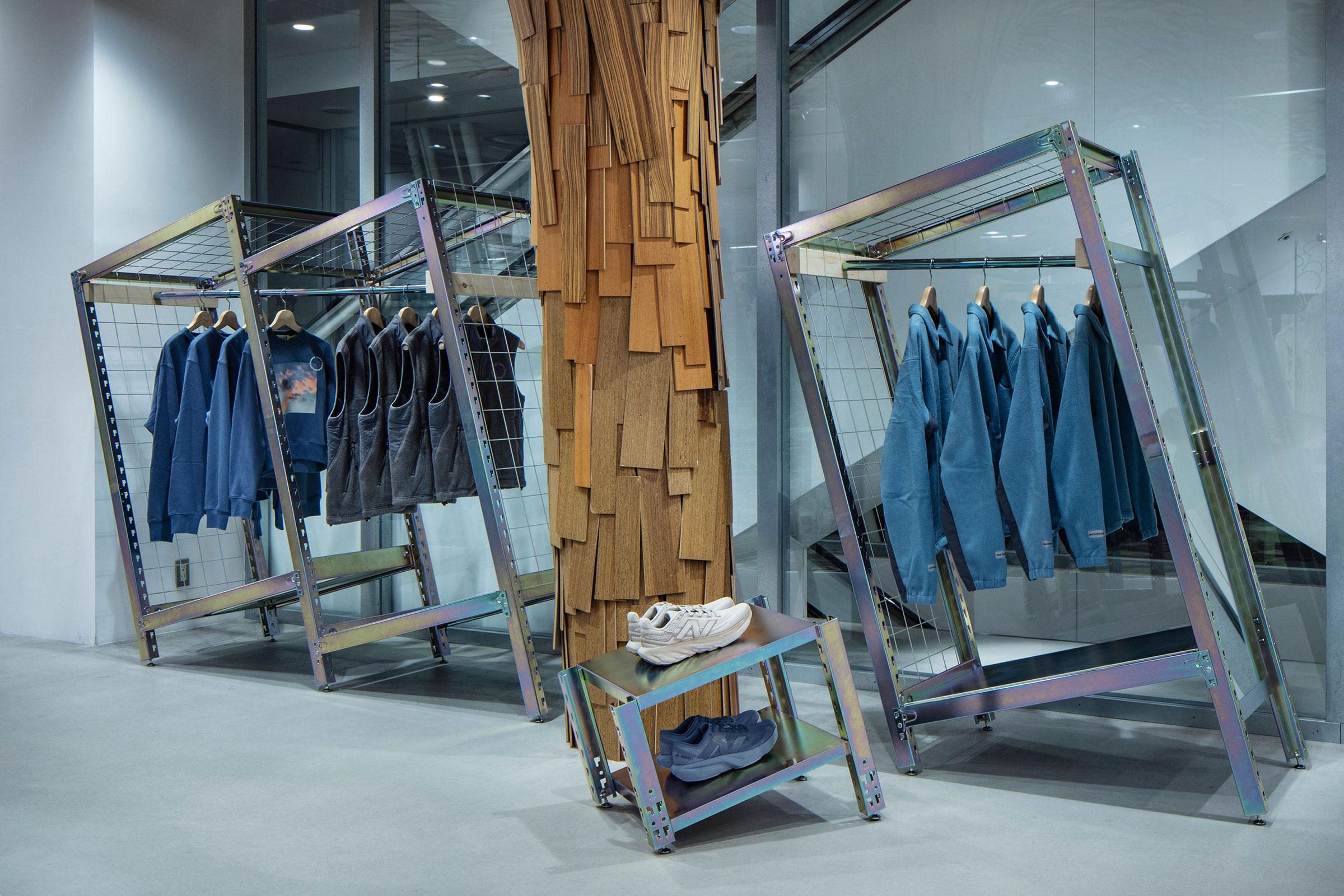 坂本拓也 / ATELIER WRITEによる、東京・銀座の、大型店舗内の