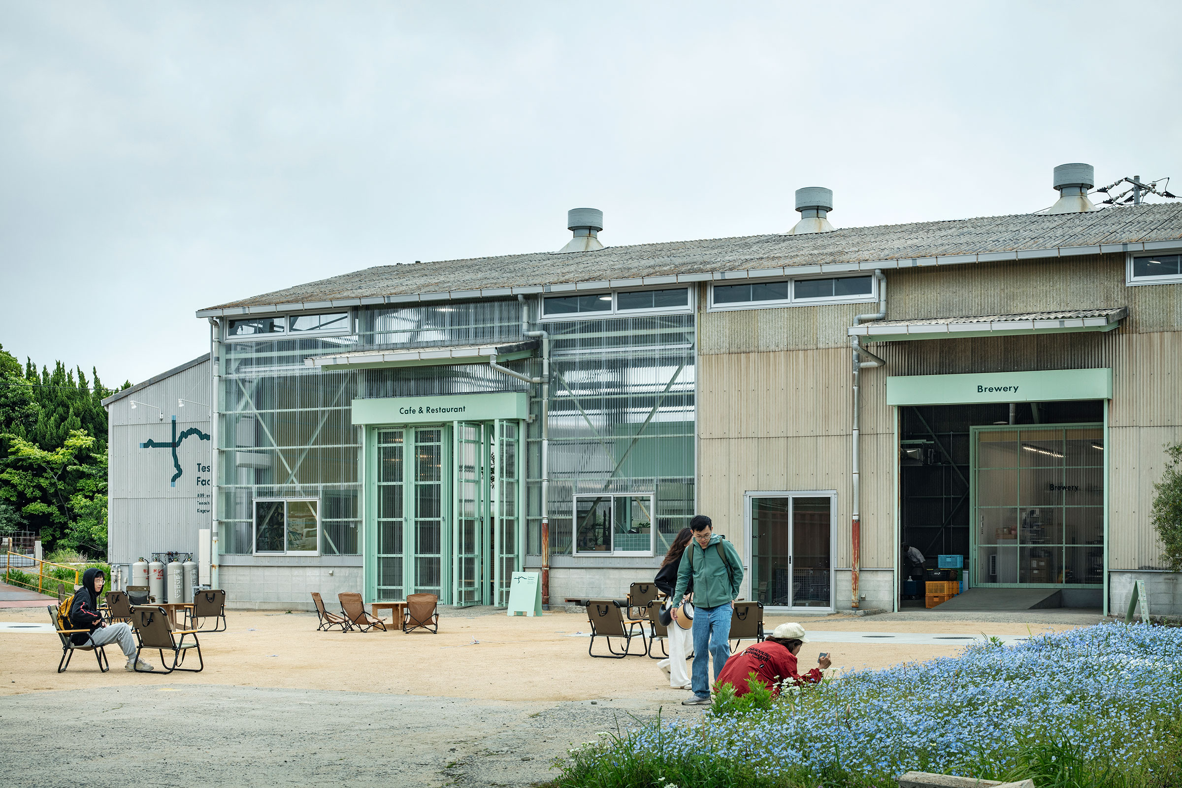 長坂常 / スキーマ建築計画による、香川・豊島の「Teshima Factory